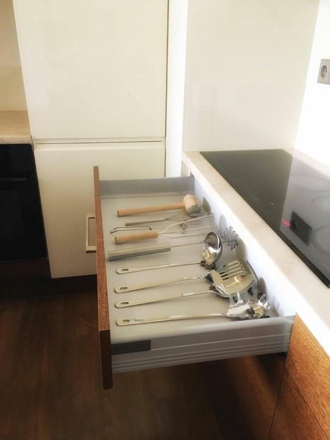 Apartment Apartament Vincent Metro 83 M2 *