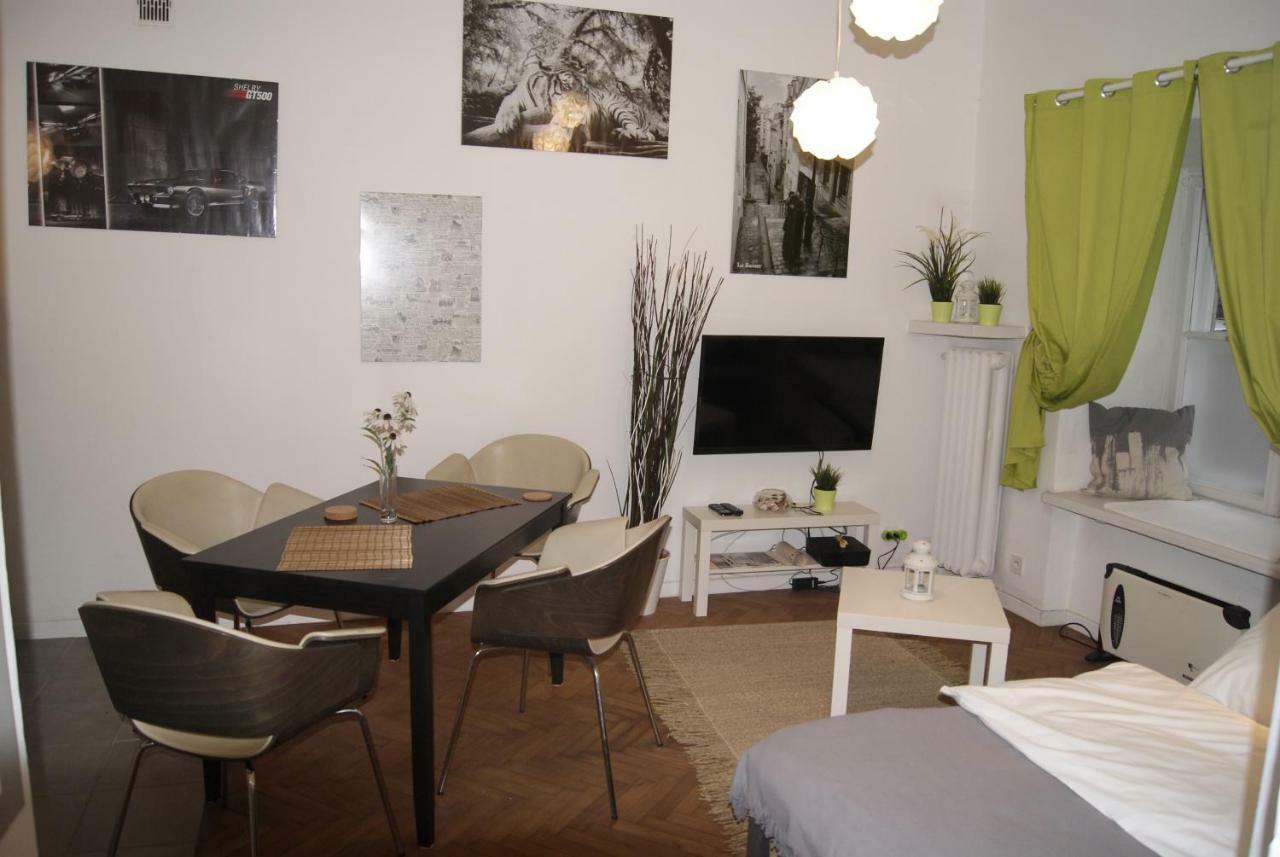 Cosy In The Old Town Apartment *