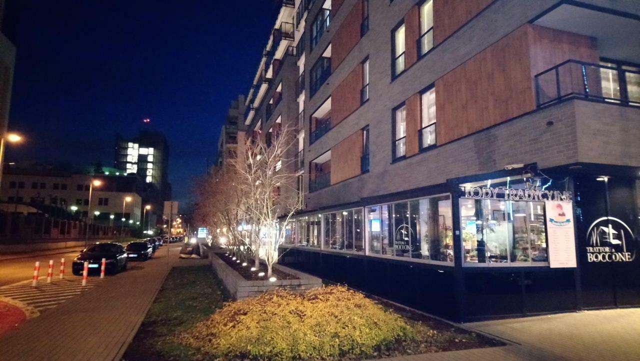 Siedmiogrodzka - Most Handy Location, Aircon & Garage Free Apartment *