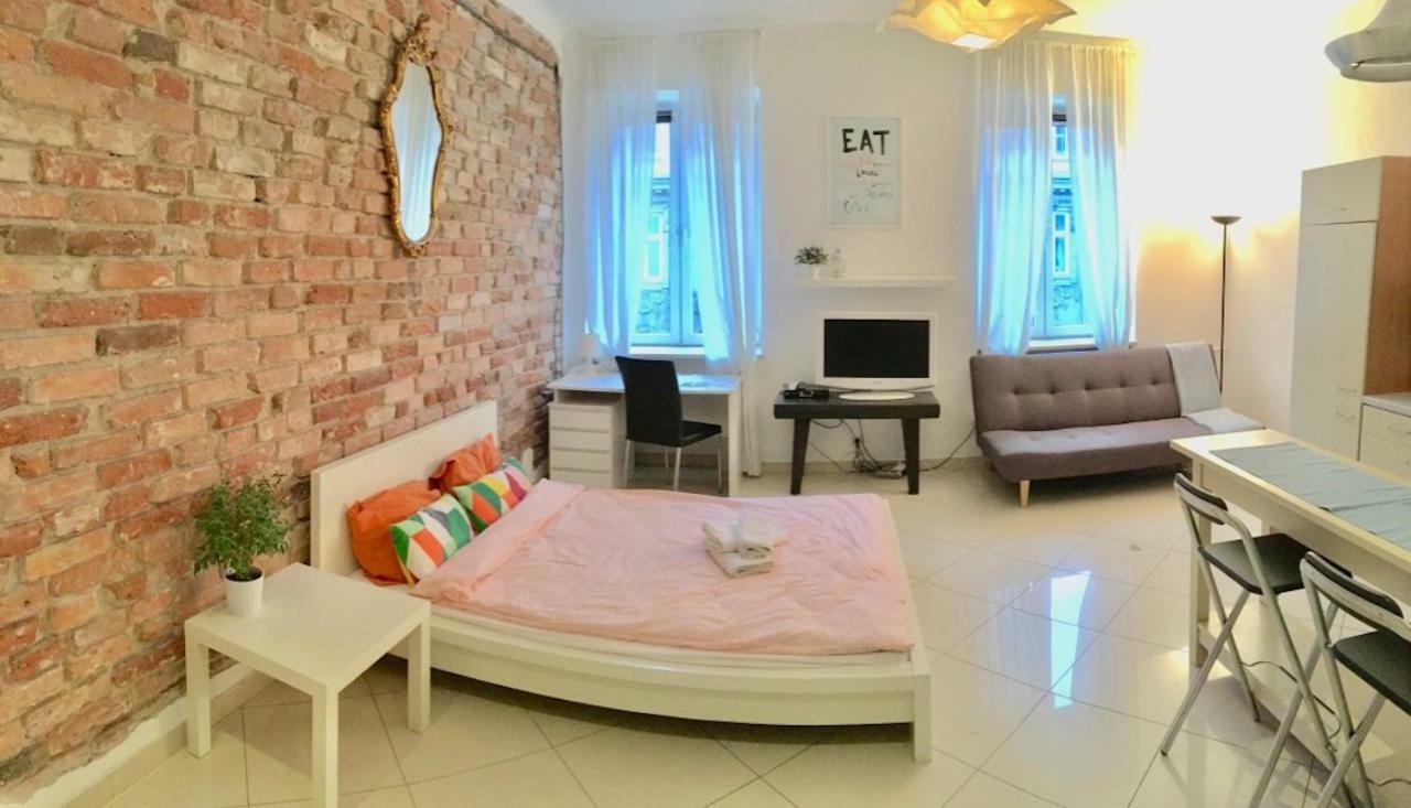 Nowogrodzka Cozy Studio Apartment