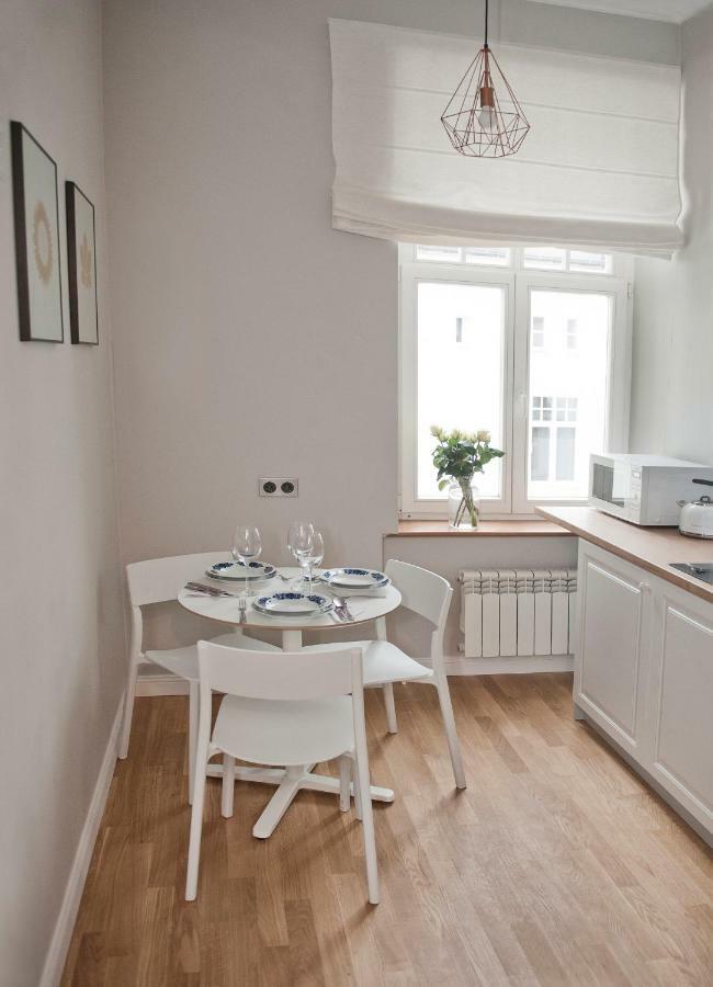 Piano Apartment *