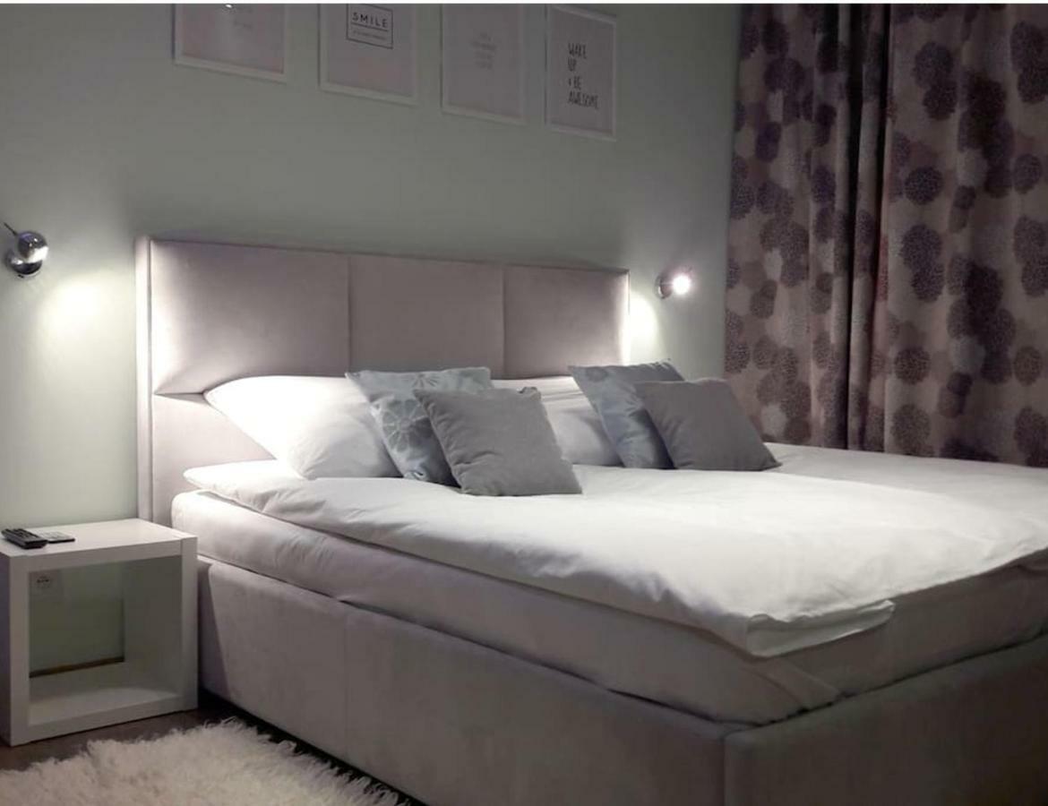 Apartment Mint And Berry Wilanow *