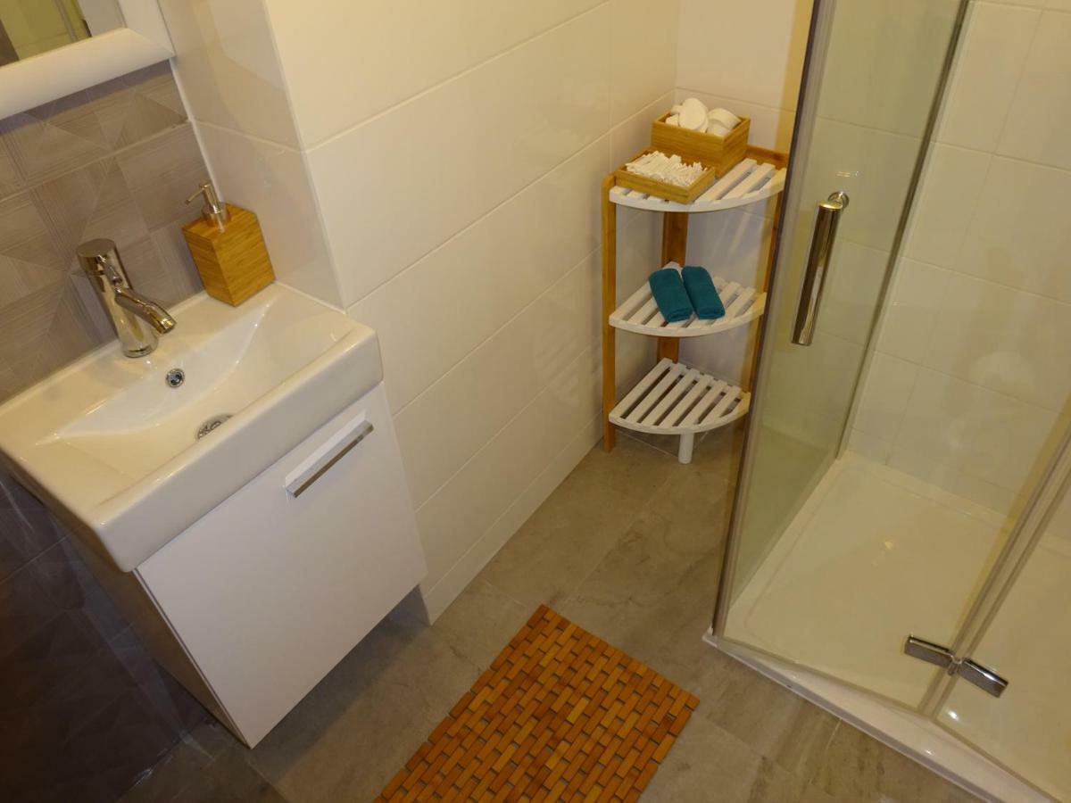 Nikola Apartment