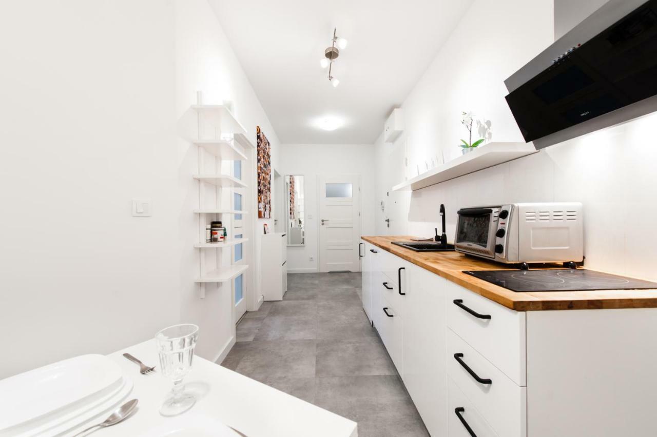 Superapart Bobrowiecka 10 *