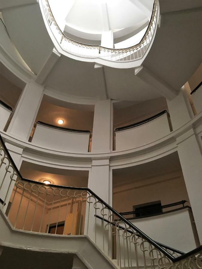 Apartment 82a Warschau