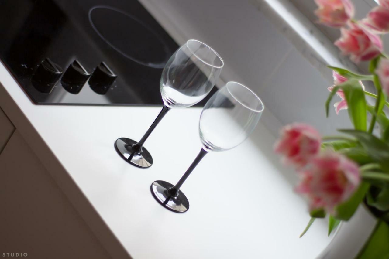 Clicktheflat Zurawia Street