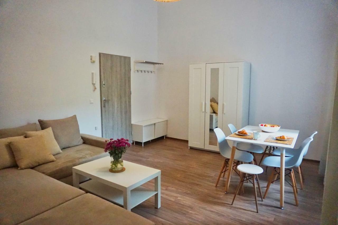 Apartment Palace Of Culture, Modern City Center Suite! *