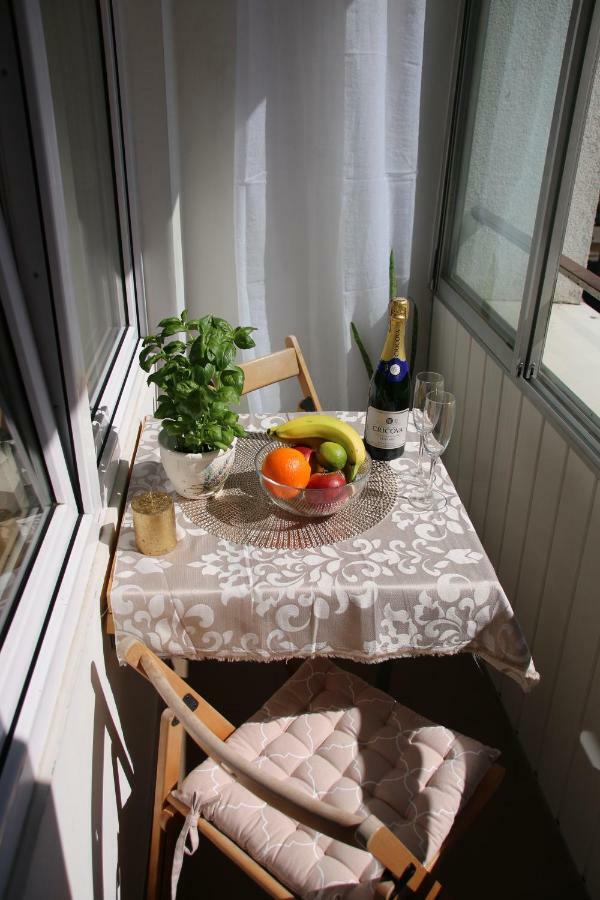Apartment Stylish And Spacious By Cooee Warsaw