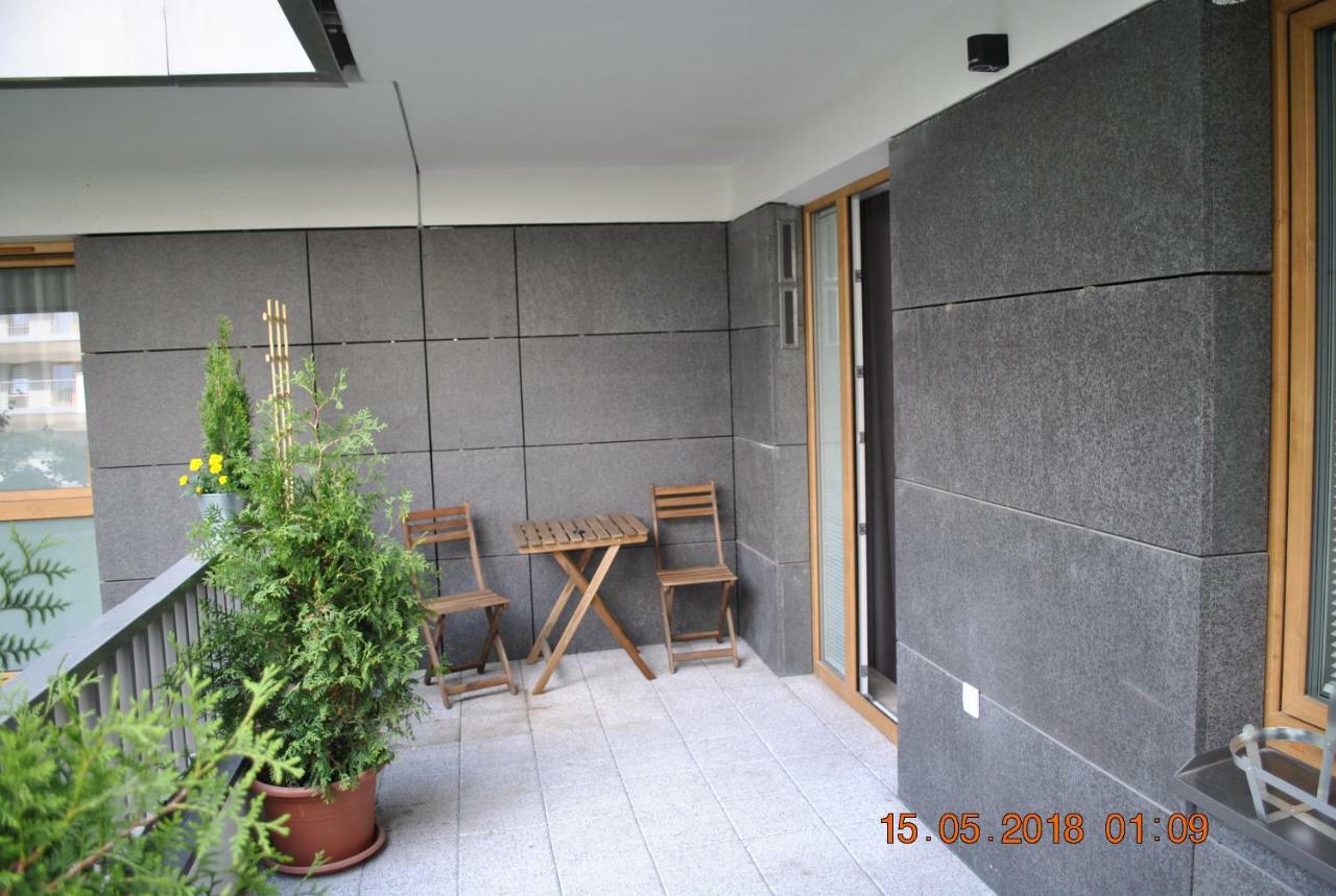 - Aparts Ursynow Apartment Warsaw