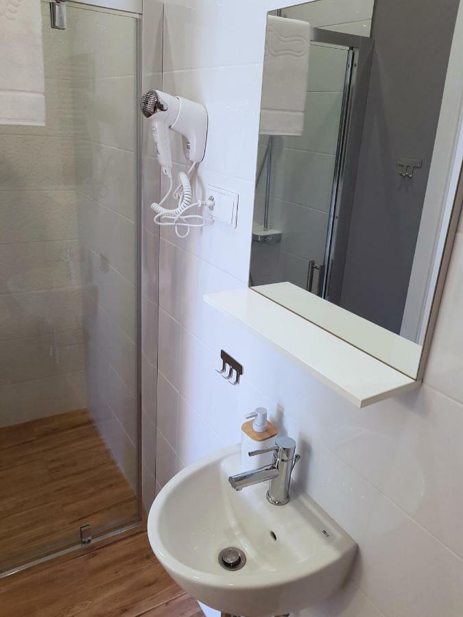 Metro Targowek Apartment *