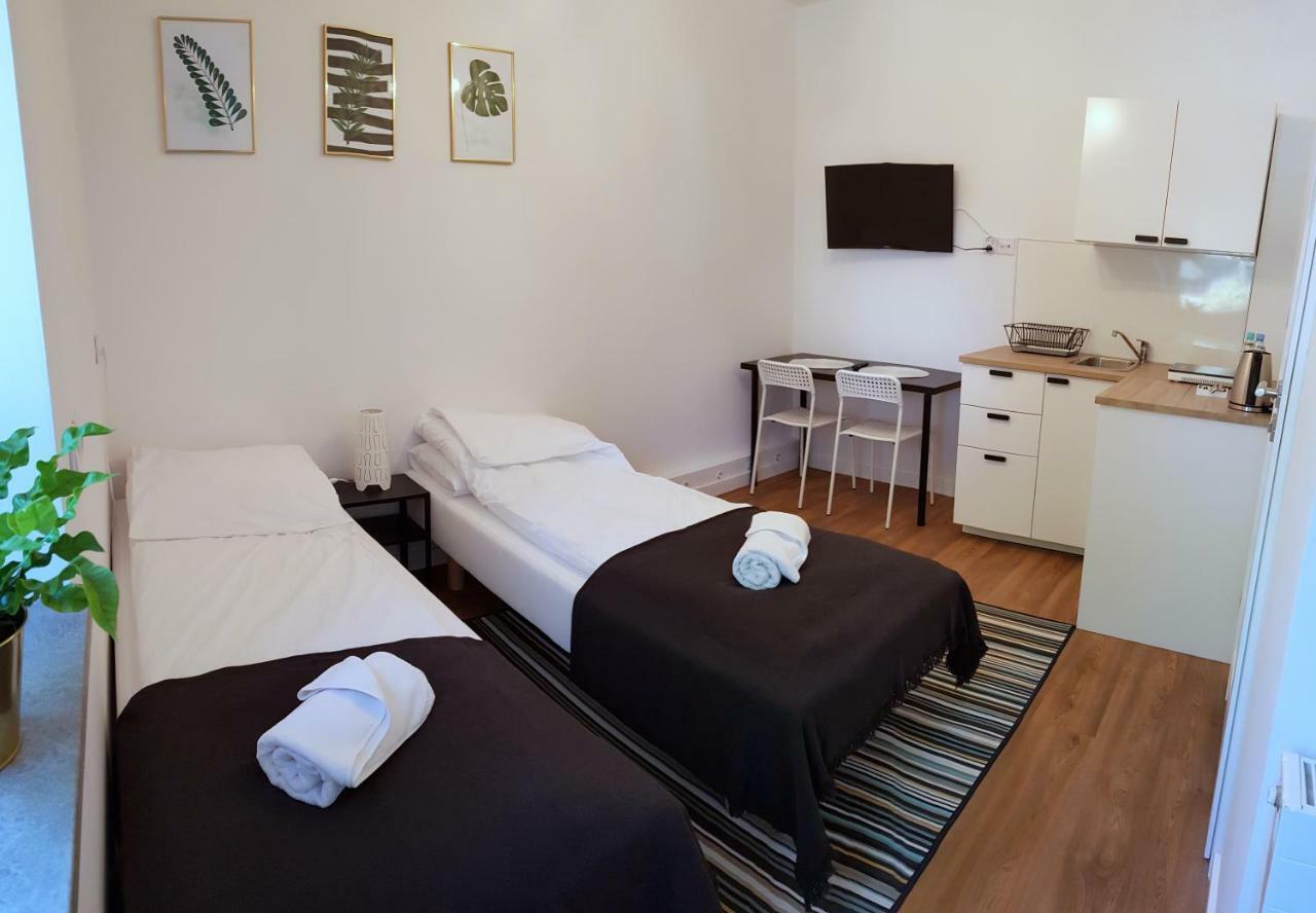 Metro Targowek Apartment *