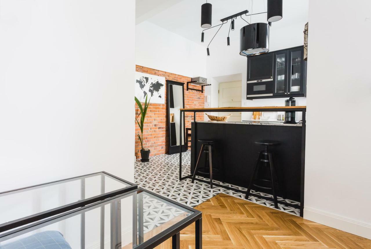 Oomph Warsaw Central Elegant Apartment