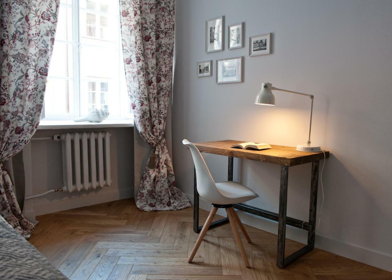 Red Brick Old Town Apartment