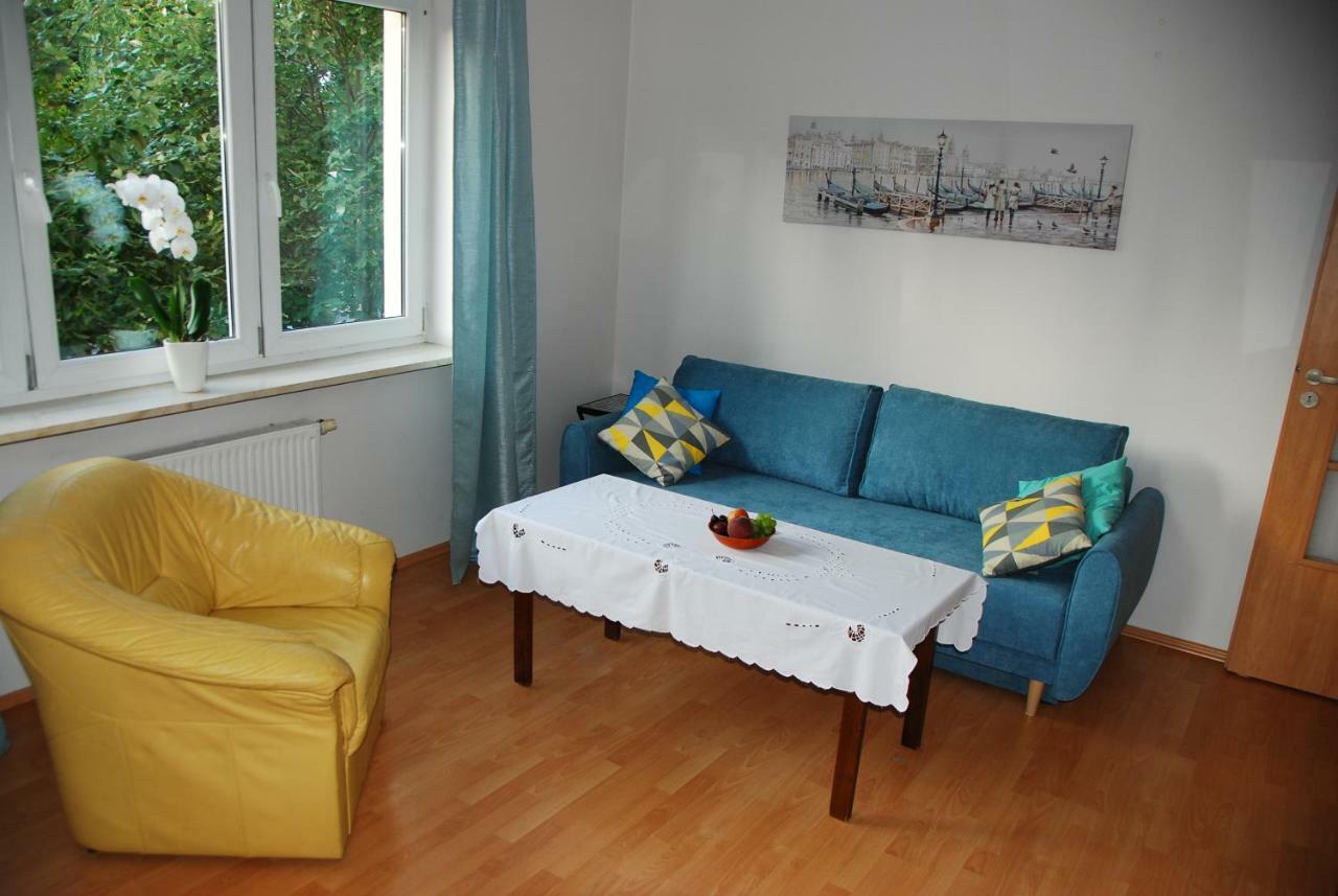 Apartment Kasztanowa Apartament Warsaw