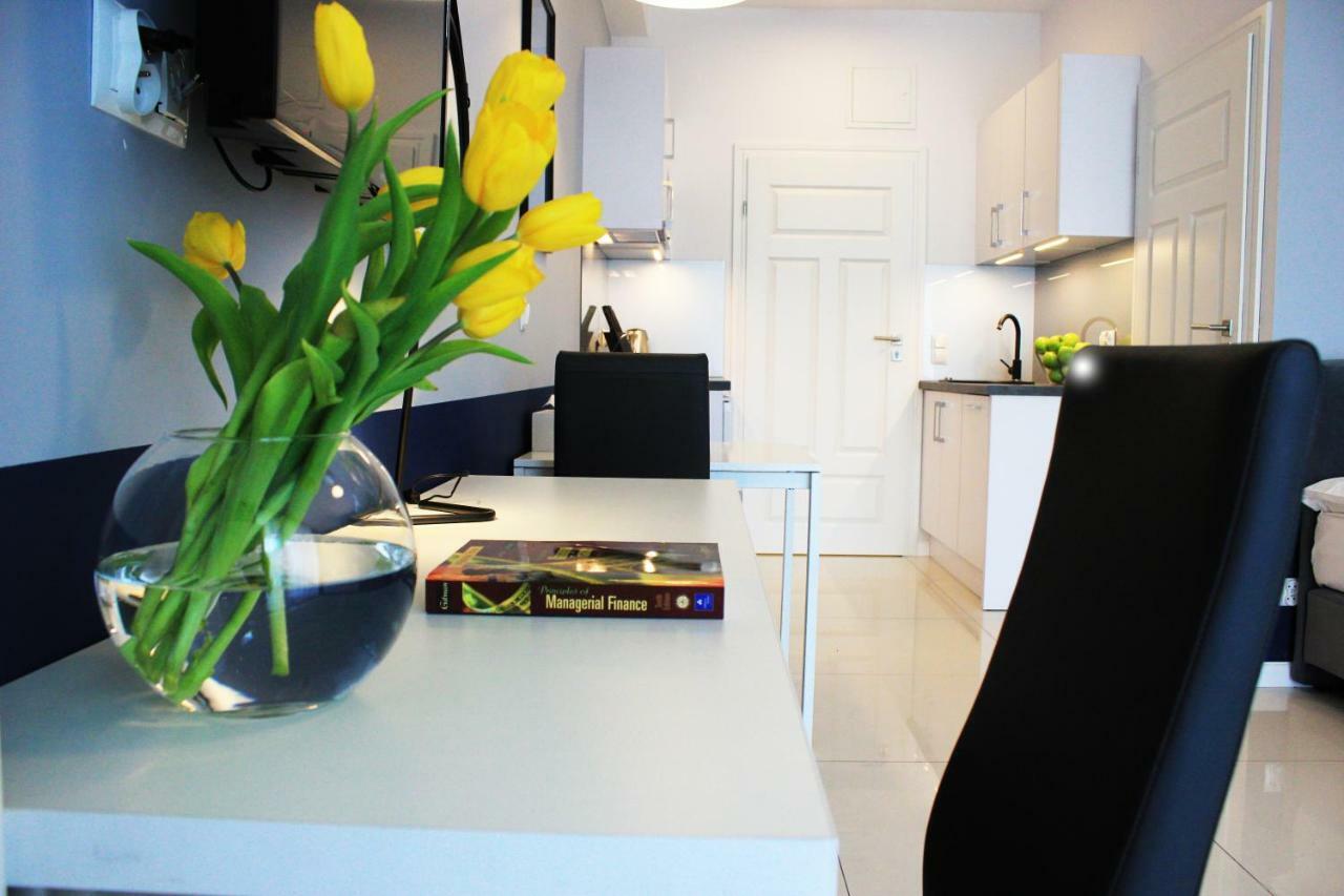 Jessapart - Ochota Apartment *