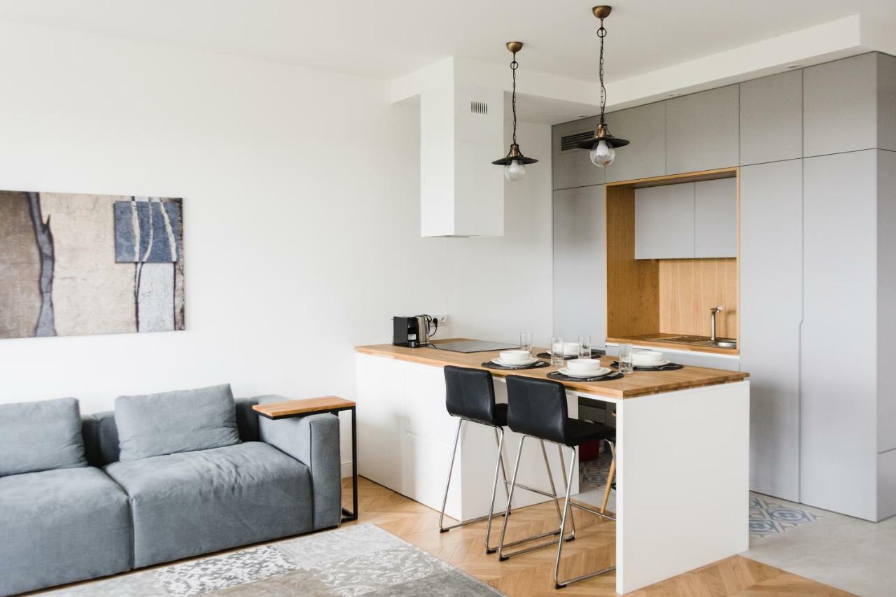 Luxlux Silver Dove Warsaw