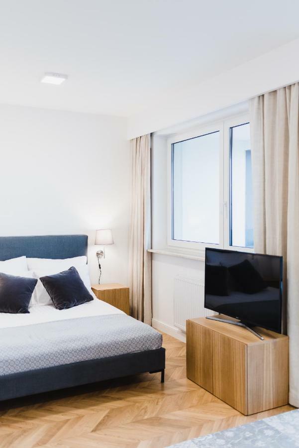 Luxlux Silver Dove Apartment *