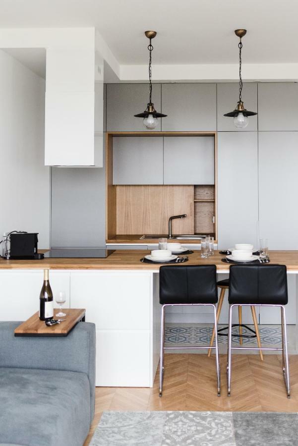 Luxlux Silver Dove Warsaw