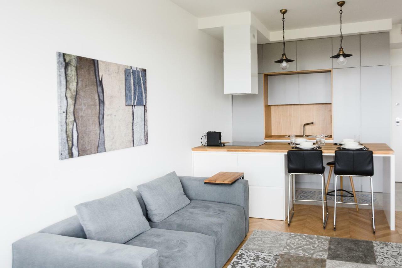 Luxlux Silver Dove Apartment