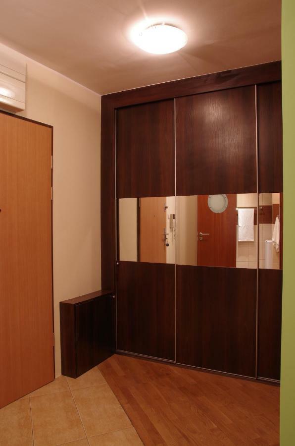 Szucha Apartament *