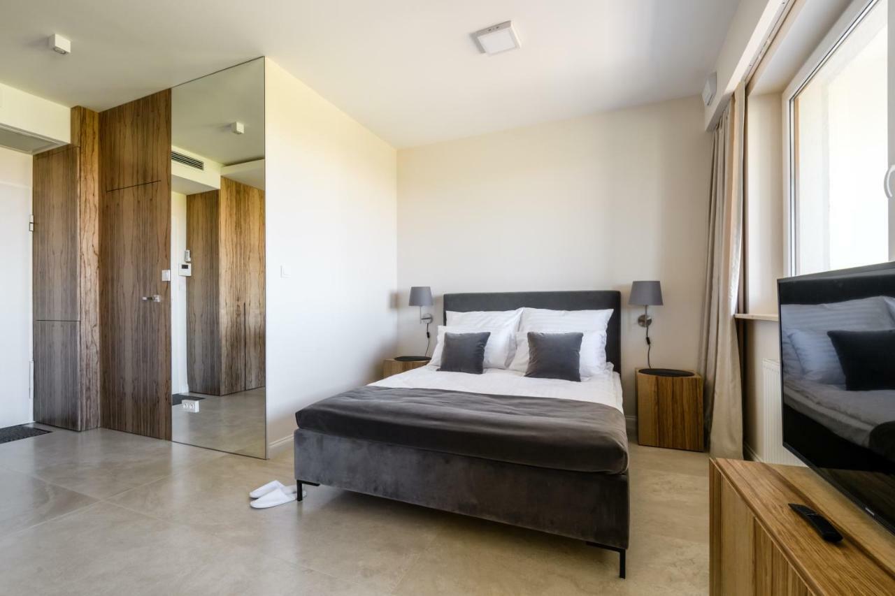Apartment Luxlux Afara Warschau