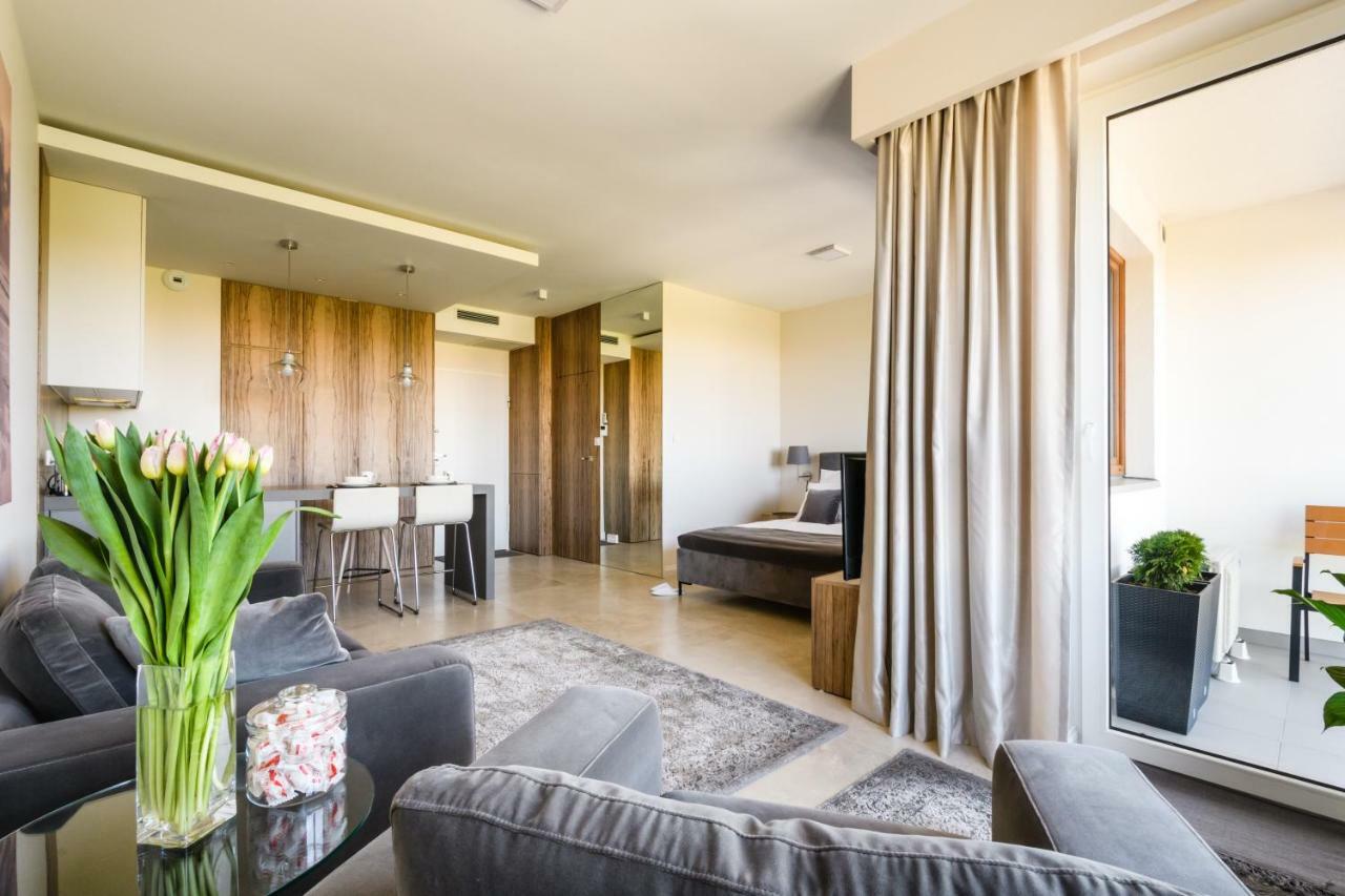 Luxlux Afara Warschau
