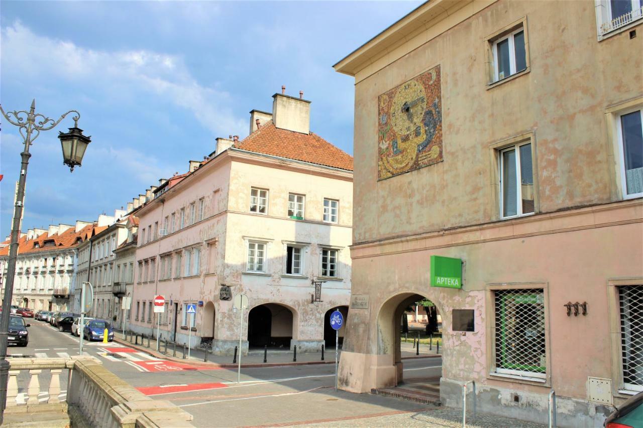 Mariensztat / Old Town Place For *