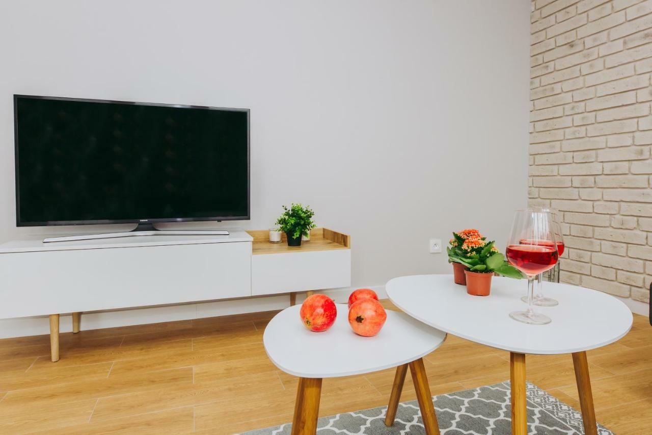 Oomph Downtown Apartment Warsaw
