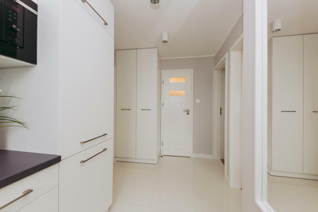 Oomph Downtown Apartment