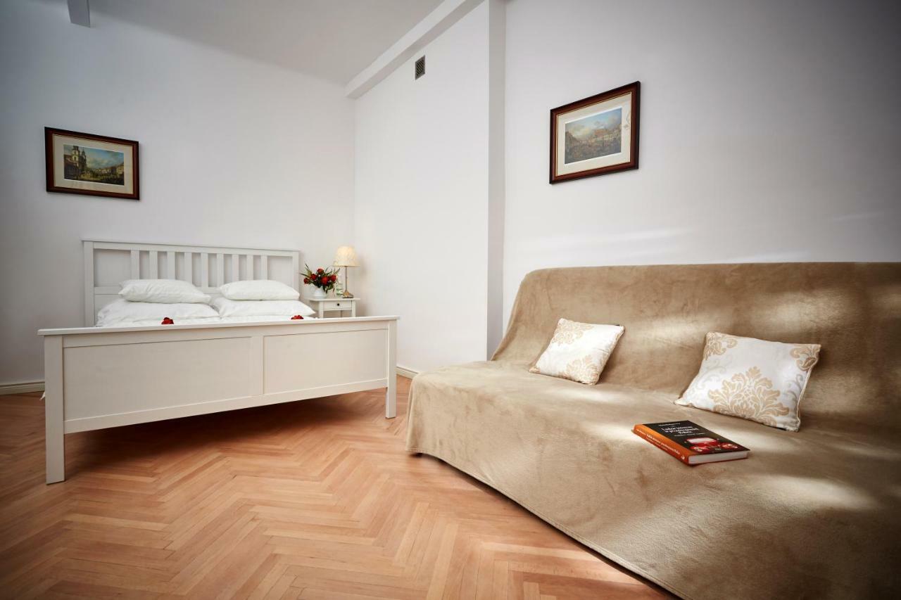 Apartment Mariensztat / Old Town Place For *