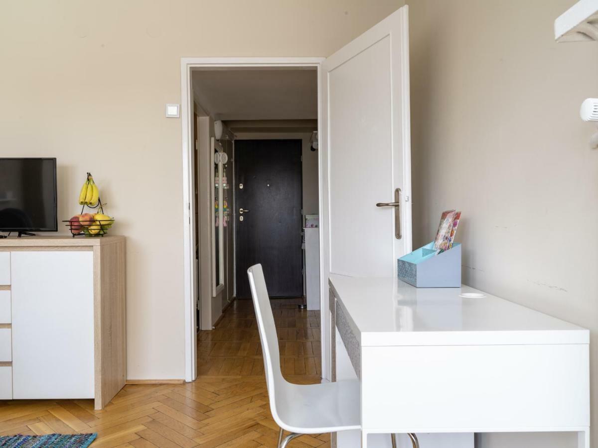 Apartament Chmielna 35 Apartment *