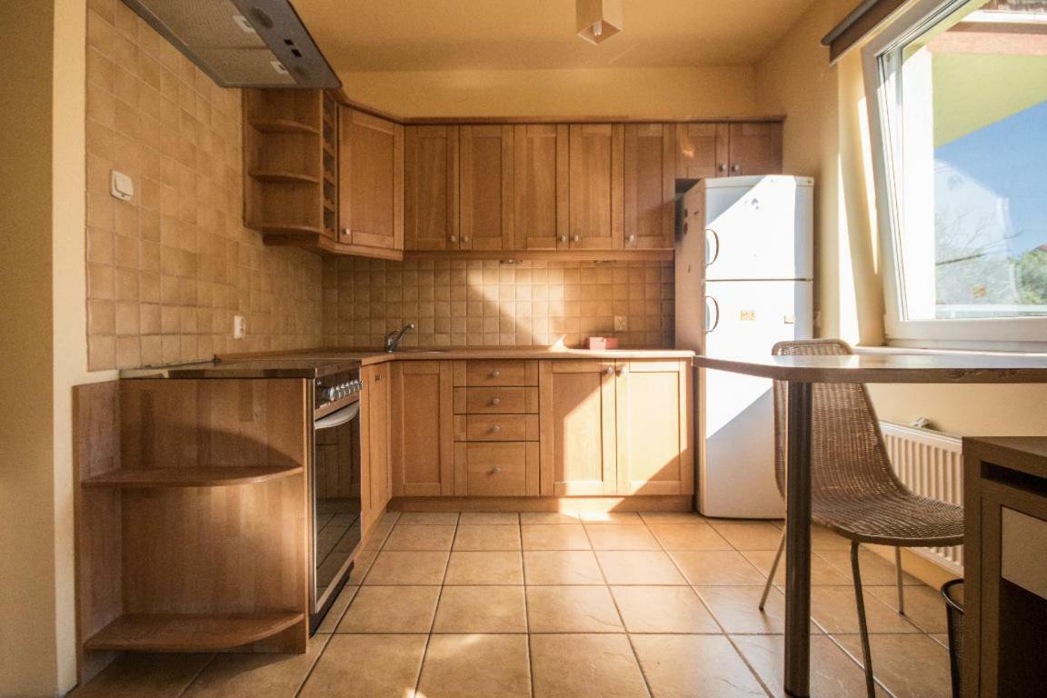 Metro Kabaty Apartment