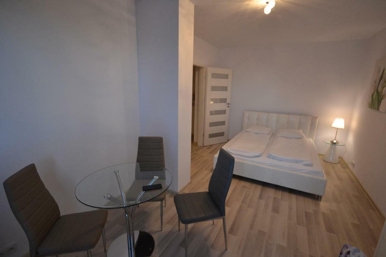 Apartment Notabene Airport Warsaw