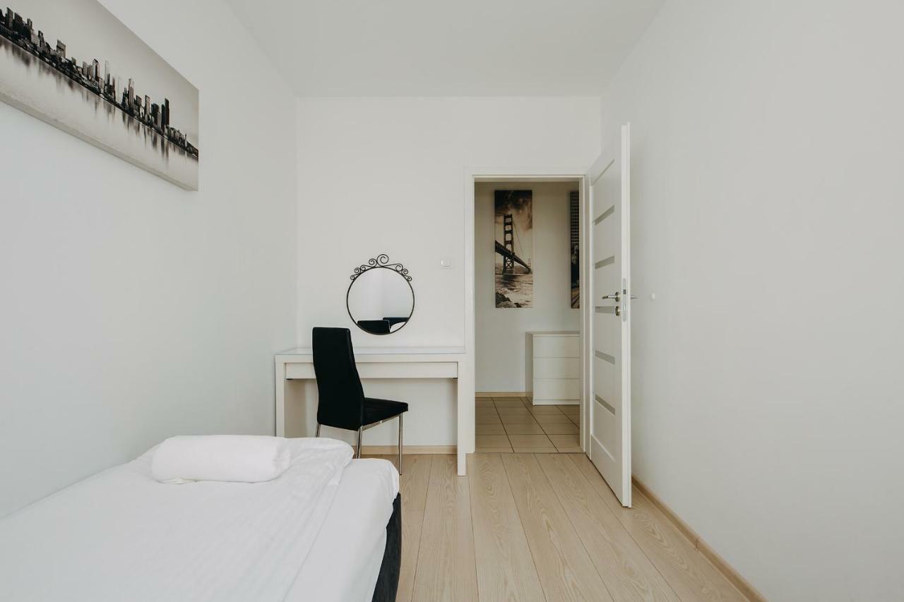Shortstaypoland Krakowska Apartment *