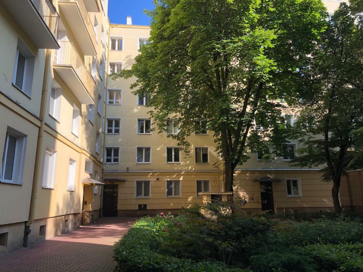 Flat Chmielna Street Apartment