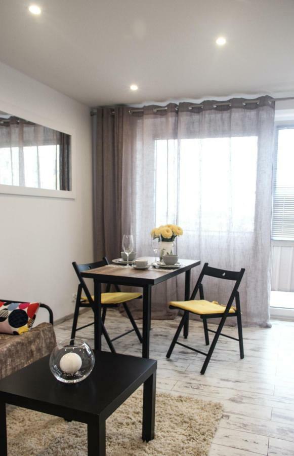 Sunny Center Apartment