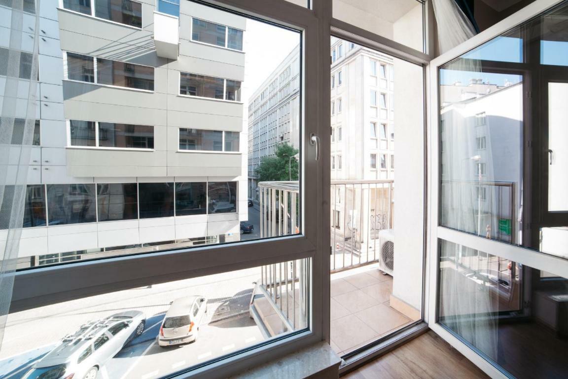 Netflix & Chill - Air Conditioning Apartment