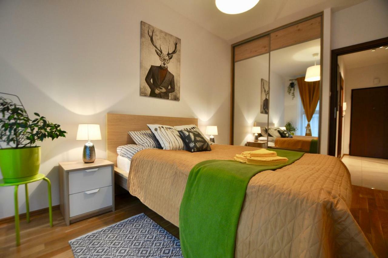 Mlociny Metro Apartment *
