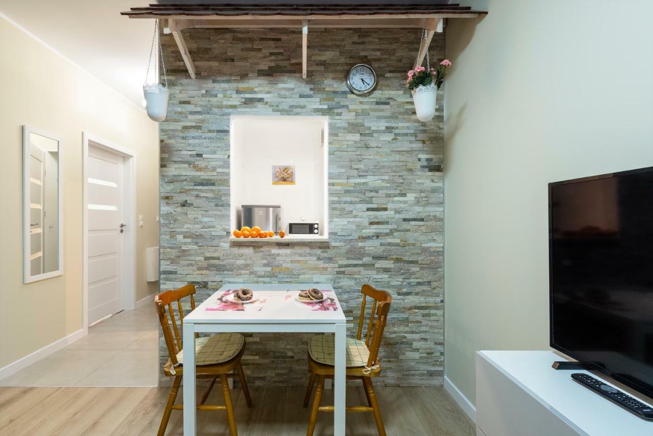 - Aparts Konstruktorska Apartament *