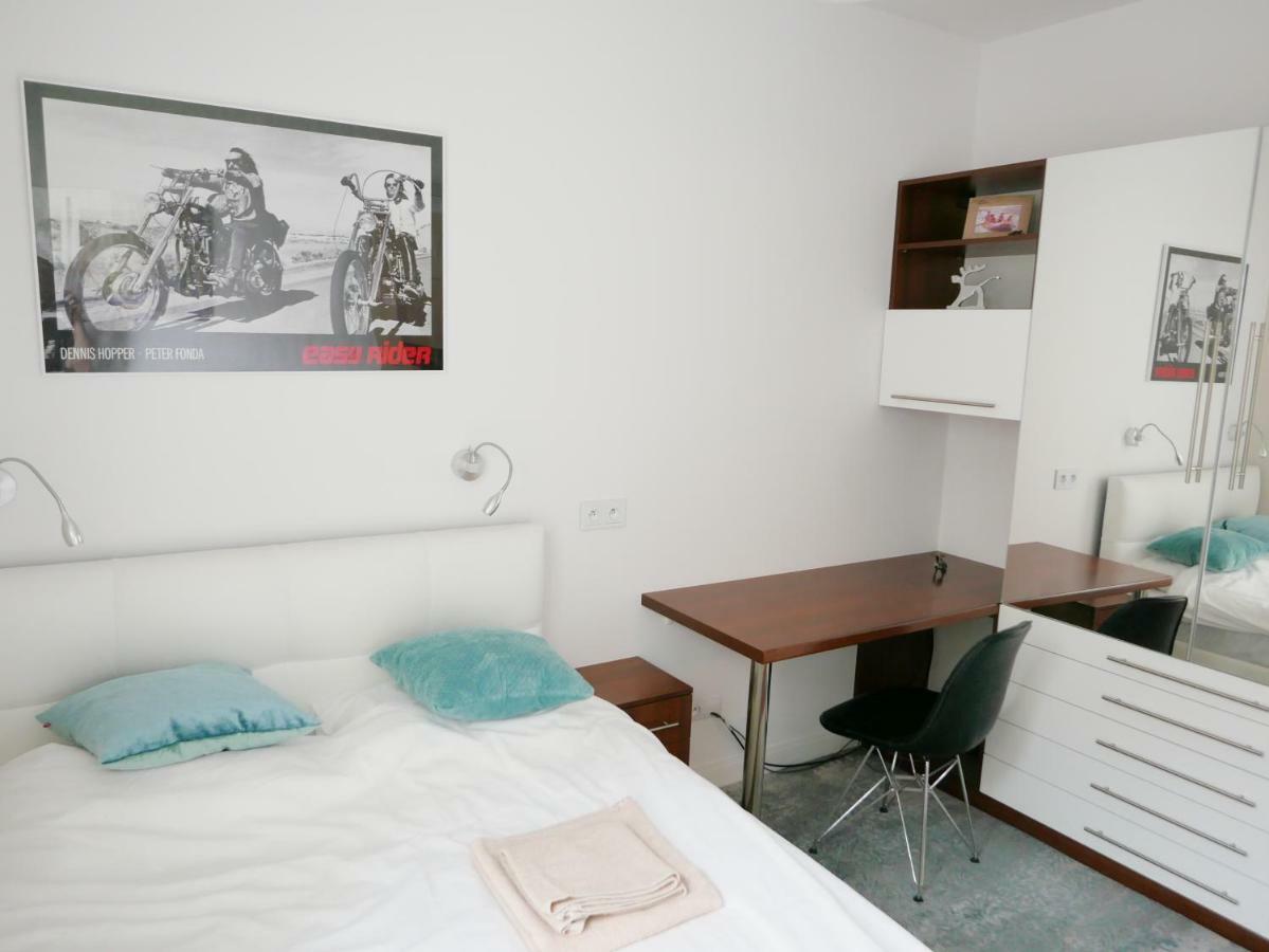 Business Europa22 Airport Lotnisko Premium Wysoka Jakosc Quality Otwarty Dla Gosci Biznesowych Niemasowosc Izolatorium Bon Turystyczny Sterylne Warunki Kwarantanna Badz Biurowa Praca Zdalna Apartment *