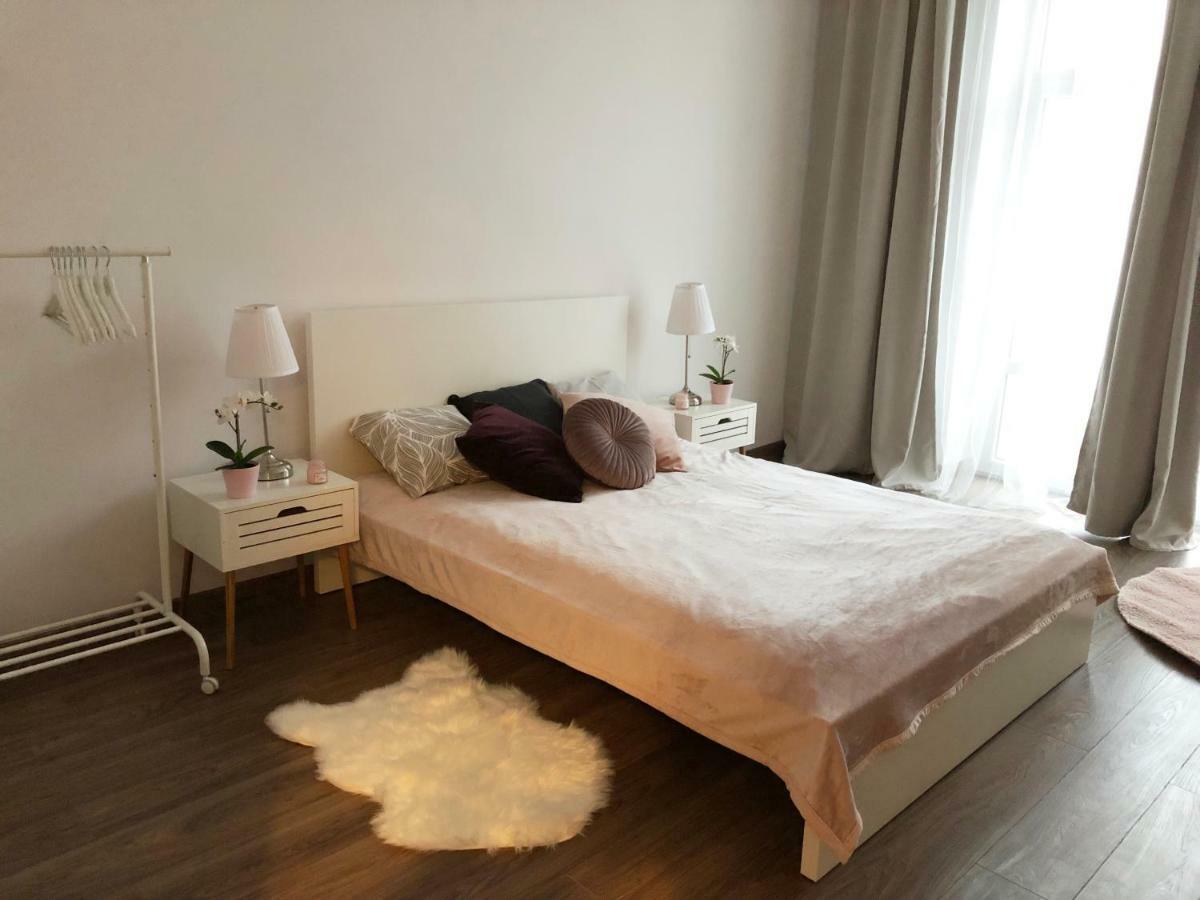 Aleja 3 Maja 7 By Homeprime * Warsaw