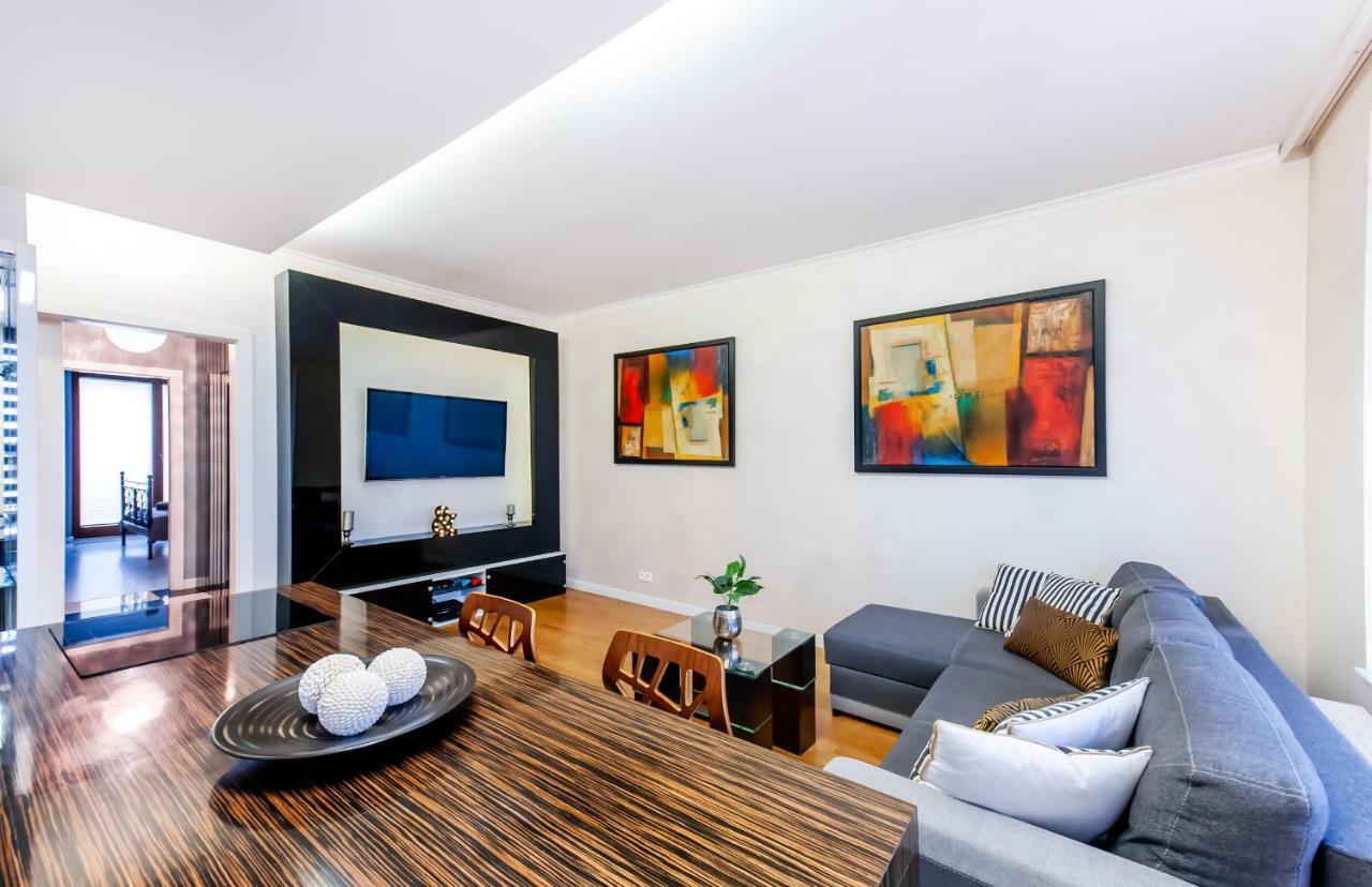 Clicktheflat Luxury In Apartment