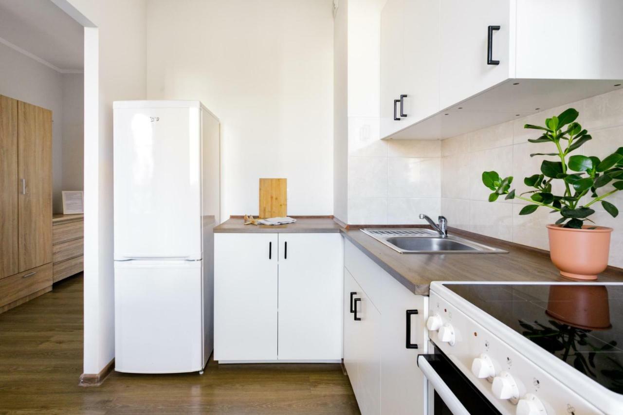 Airport Orange Apartment *
