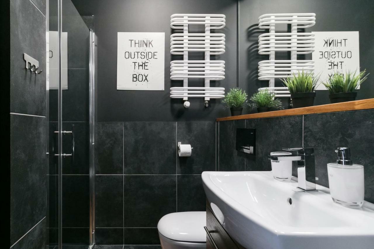 Apartment Business Europa22 Airport Lotnisko Premium Wysoka Jakosc Quality Otwarty Dla Gosci Biznesowych Niemasowosc Izolatorium Bon Turystyczny Sterylne Warunki Kwarantanna Badz Biurowa Praca Zdalna *