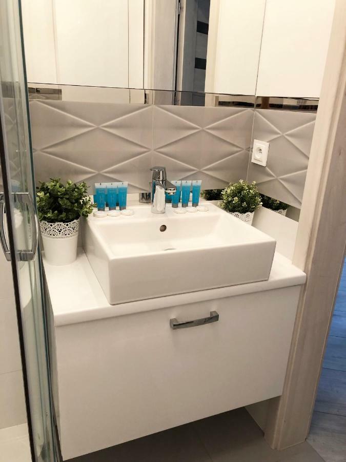 Apartamento Ozarowska 77 - 1br By Homeprime Varsóvia