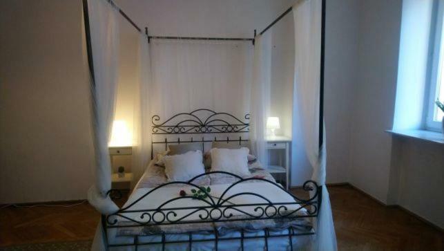 Warszawa, Centrum, Wiejska 15, Kamienica Homestay *