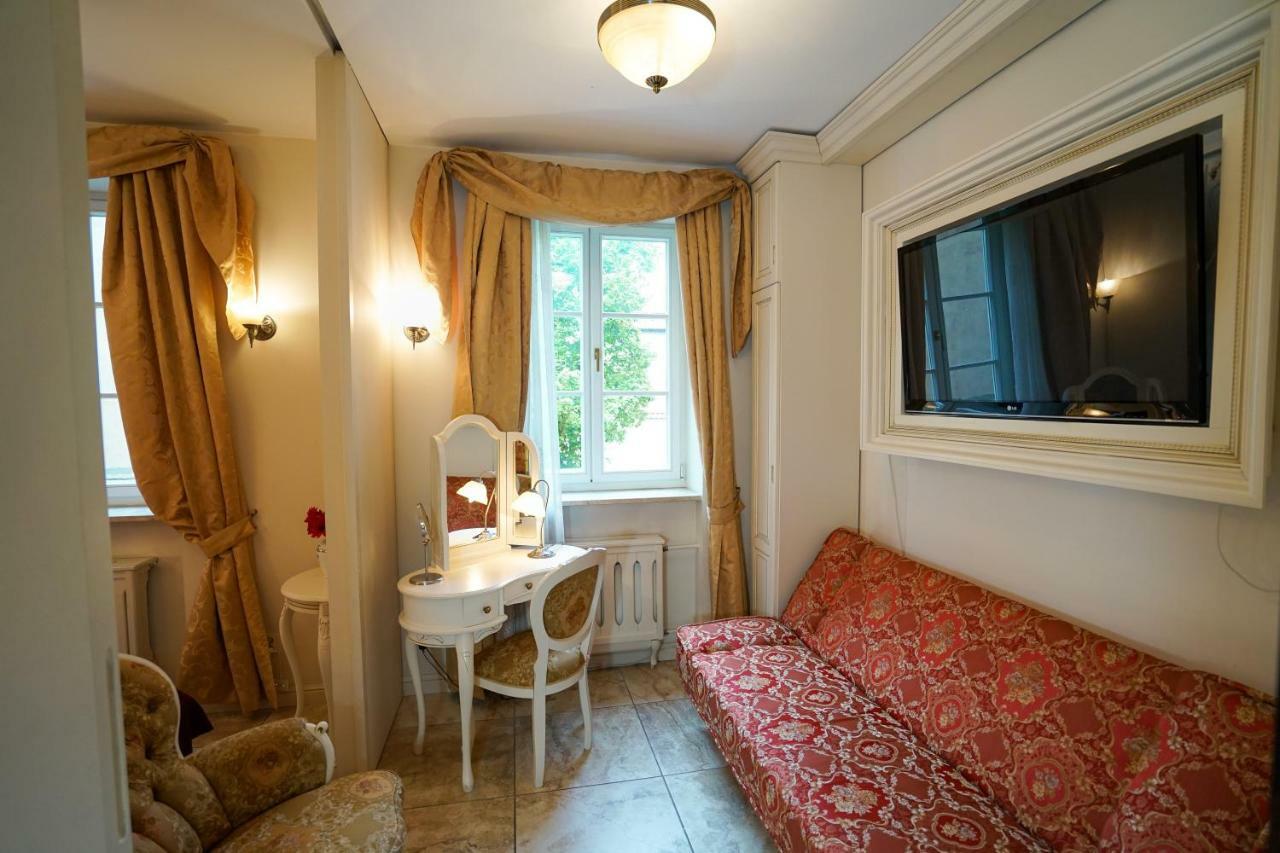 Empire Apartament