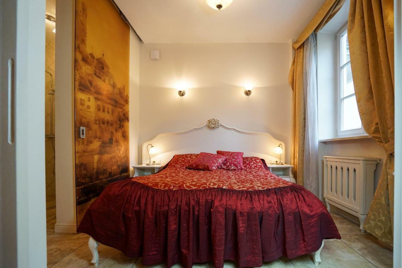 Empire Apartament *