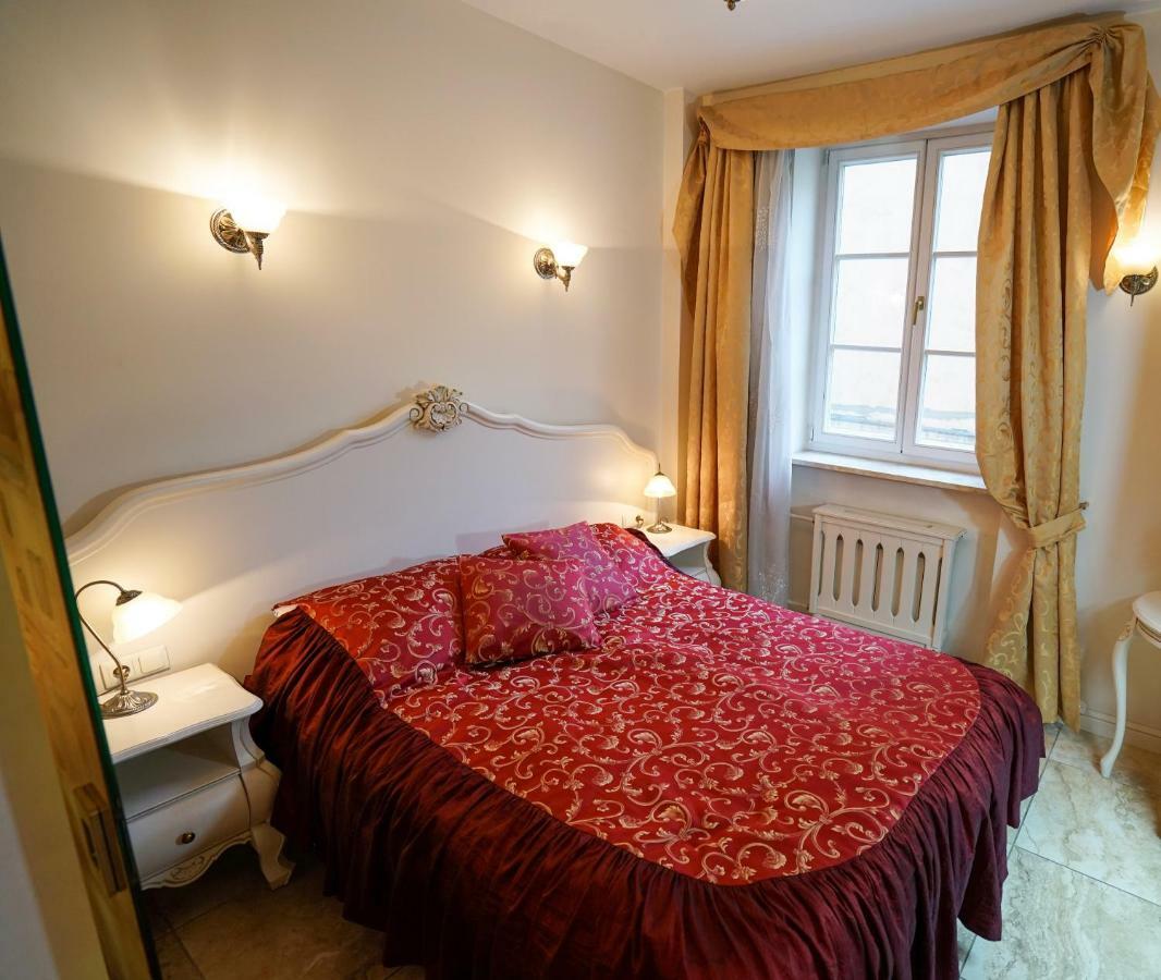 Empire Apartament