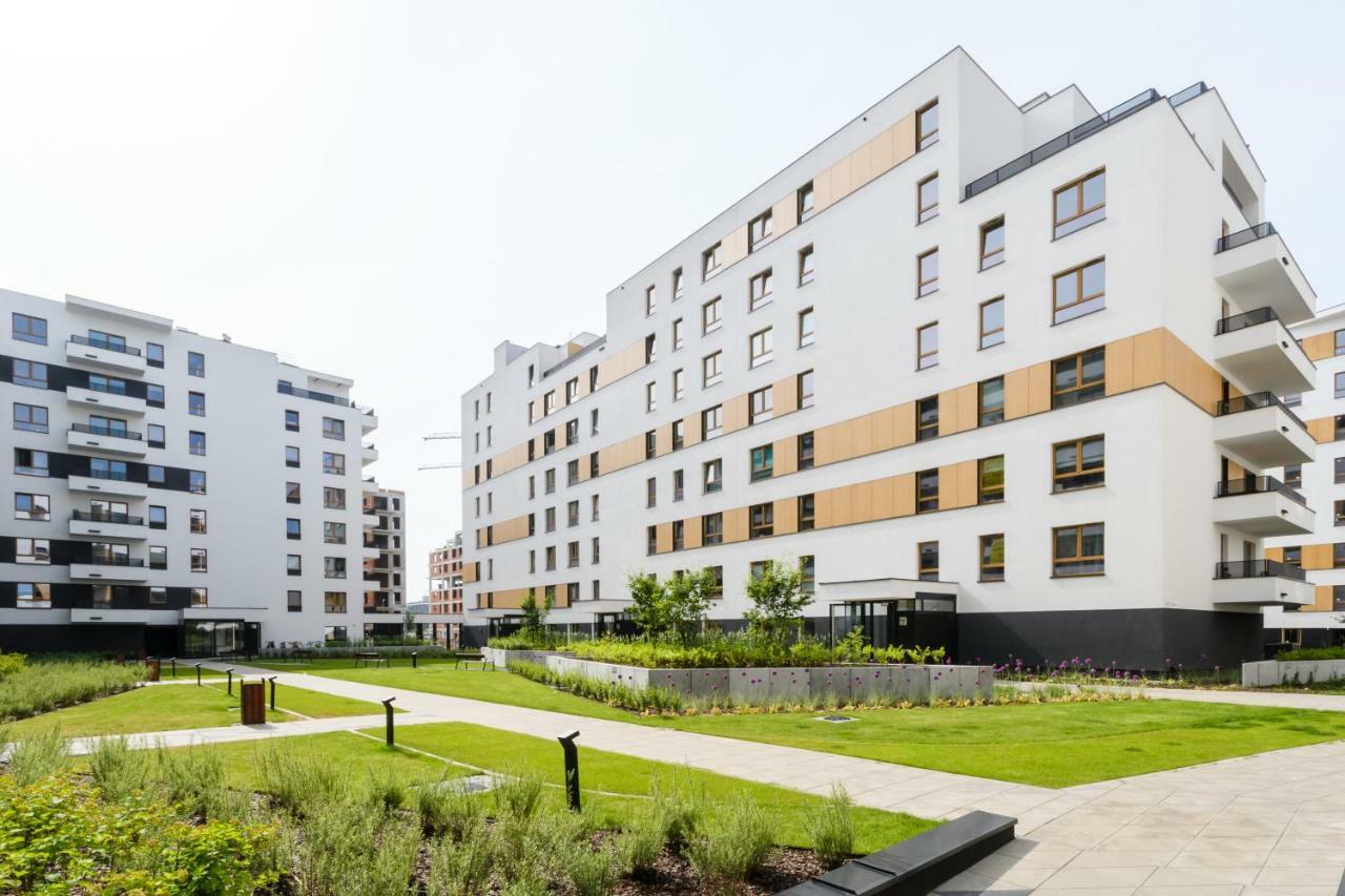 Apartment M&r Apartament: Airport-adjacent Business With Self Check-in *